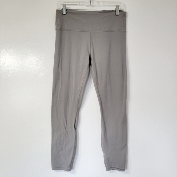 Athleta Savasana Macrame 7/8 Tight in Silver Grey Size M - Picture 2 of 10